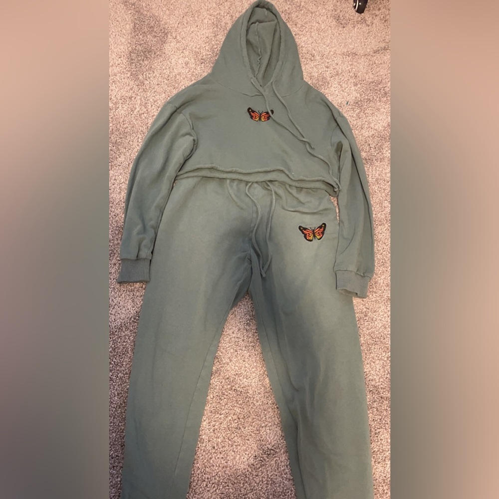 Two Piece Butterfly Set